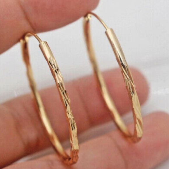 Jewelry - NEW 18k gold plated hoop earrings